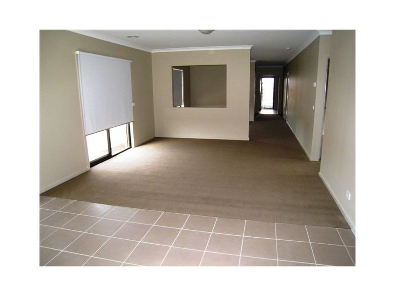 16 Sherrington Grange, Derrimut VIC 3030