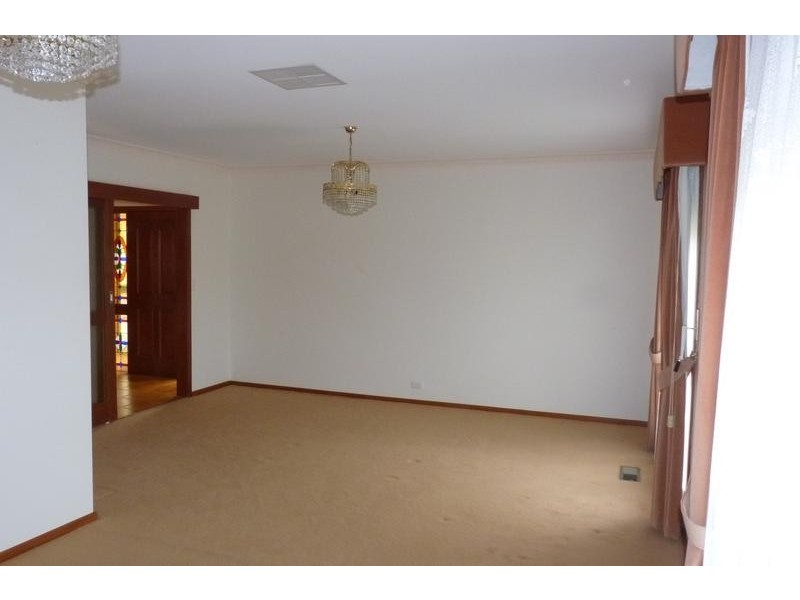 1 Carolyn Court, Keilor Park VIC 3042