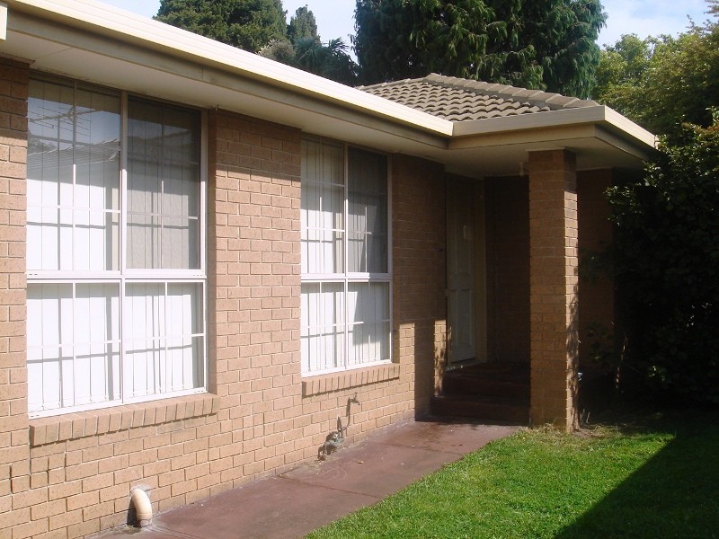 2/18 Duffy Street, Essendon VIC 3040