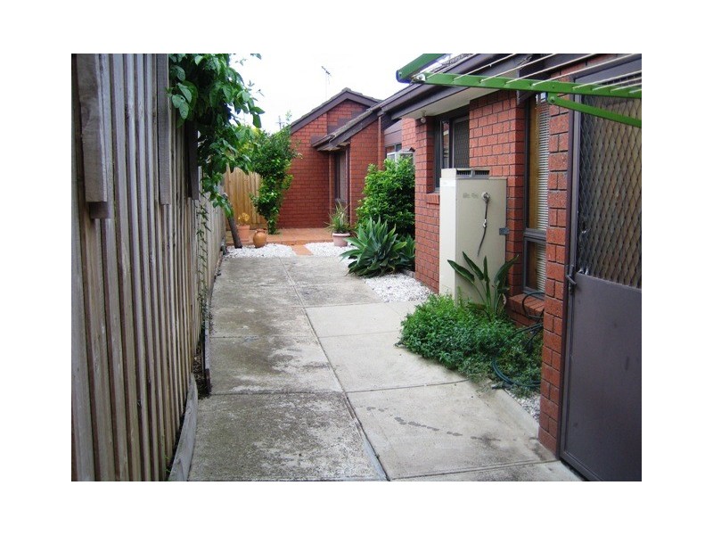 14/103 Mickleham Road, Tullamarine VIC 3043