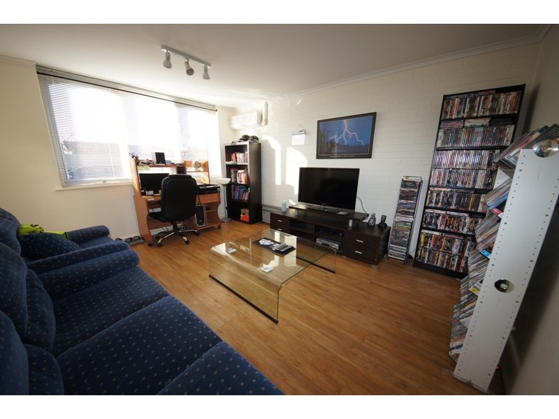 2/17 Callander Road, Pascoe Vale VIC 3044