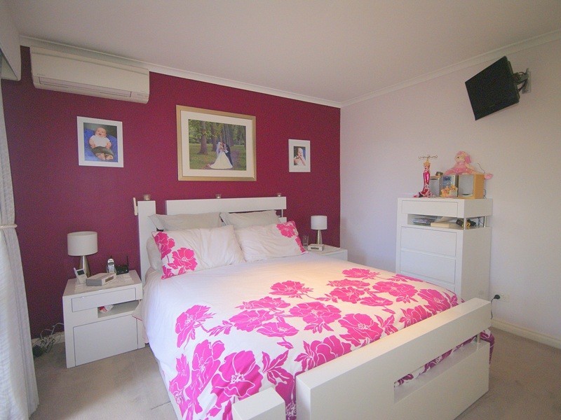 8 Bundeena Avenue, Kealba VIC 3021