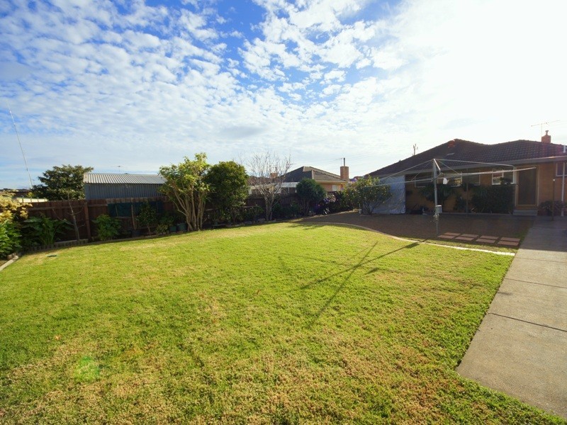 61 Noga Avenue, Keilor East VIC 3033