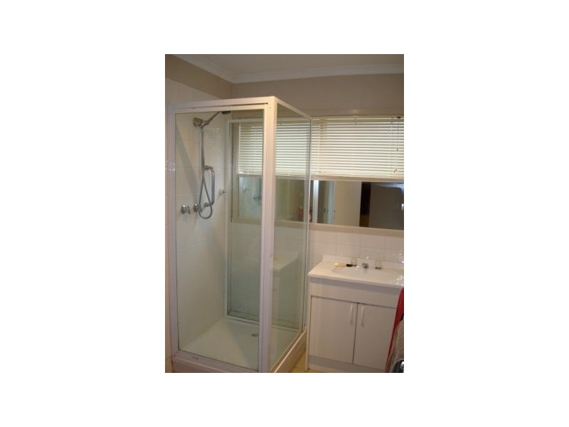 27/25 Goble Street, Niddrie VIC 3042