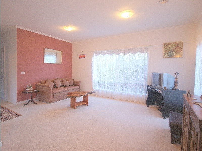 3 Branchilly Drive, Roxburgh Park VIC 3064