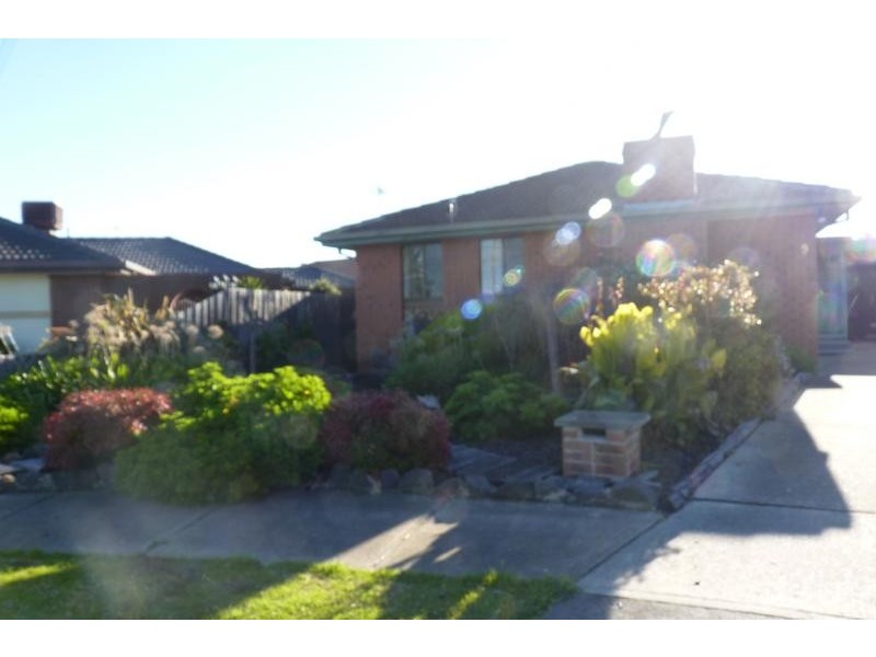 9 Lucas Court, Gladstone Park VIC 3043