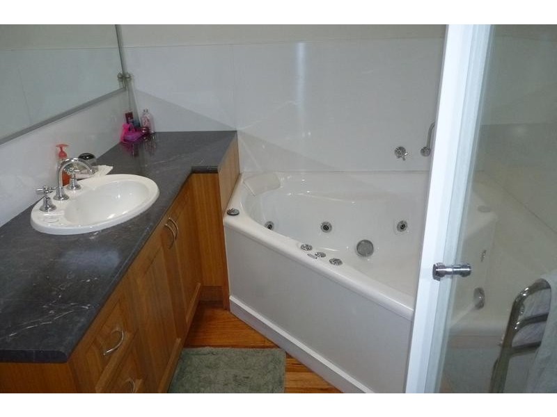 9 Lucas Court, Gladstone Park VIC 3043