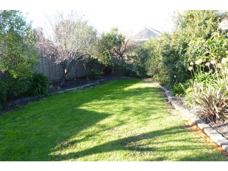 9 Lucas Court, Gladstone Park VIC 3043