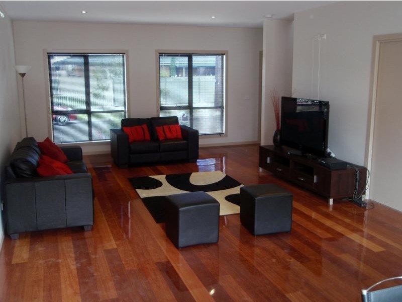 4/34-36 Vaucluse Avenue, Gladstone Park VIC 3043