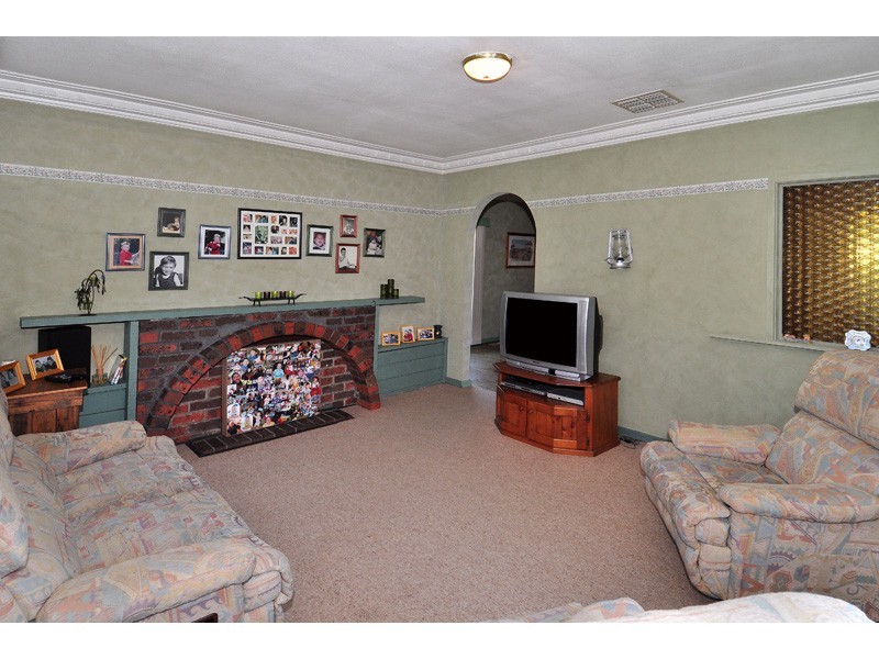 18 Parker Street, Pascoe Vale VIC 3044