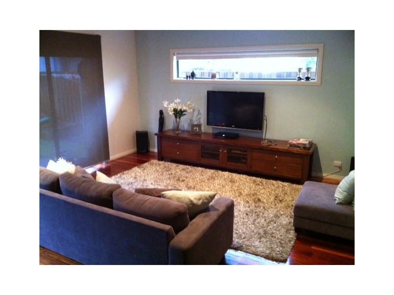 2/27 Watt Avenue, Oak Park VIC 3046