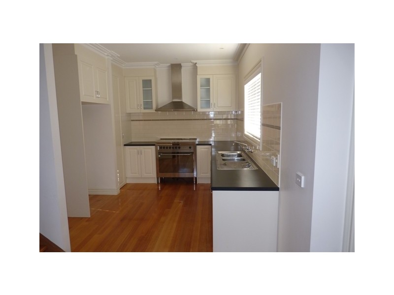 1/153 Roberts Street, Essendon VIC 3040