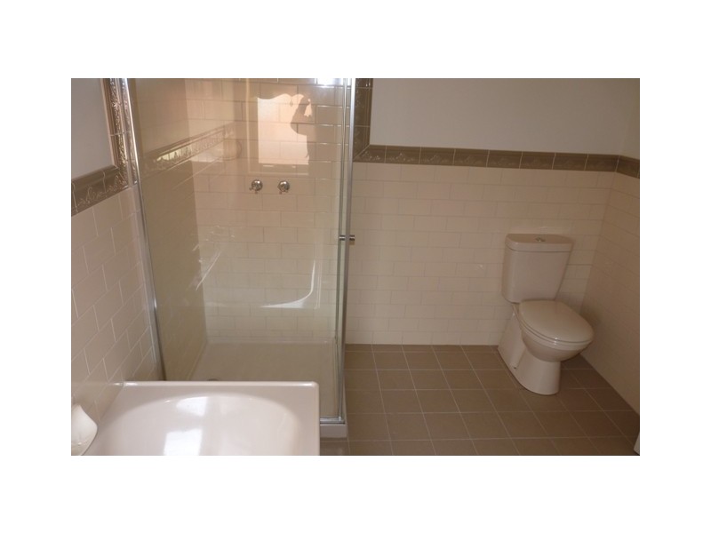 1/153 Roberts Street, Essendon VIC 3040