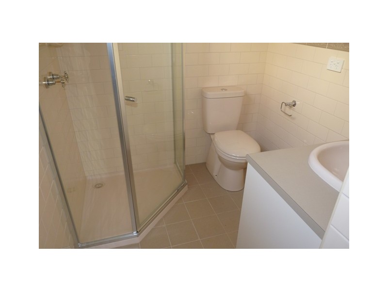 1/153 Roberts Street, Essendon VIC 3040