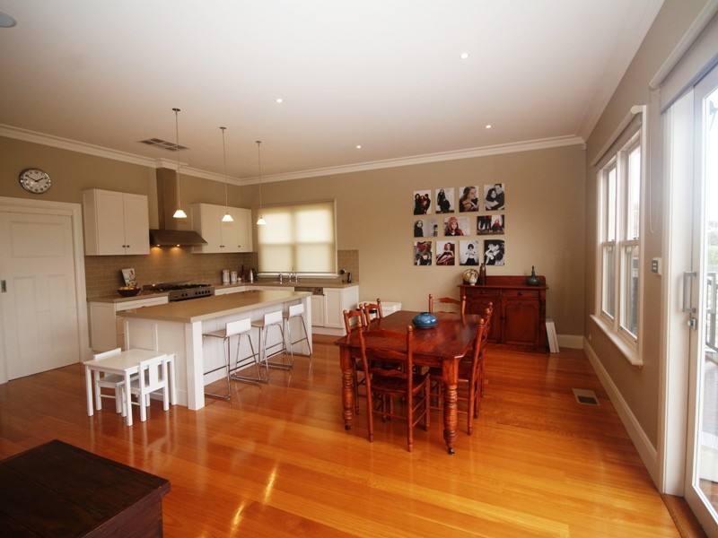 16 Alfred Road, Essendon VIC 3040