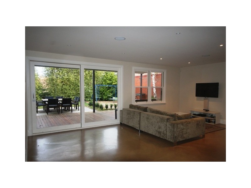 16 Alfred Road, Essendon VIC 3040