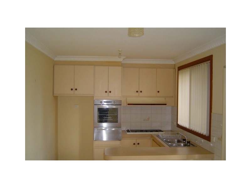 2/6 Kindale Court, Avondale Heights VIC 3034