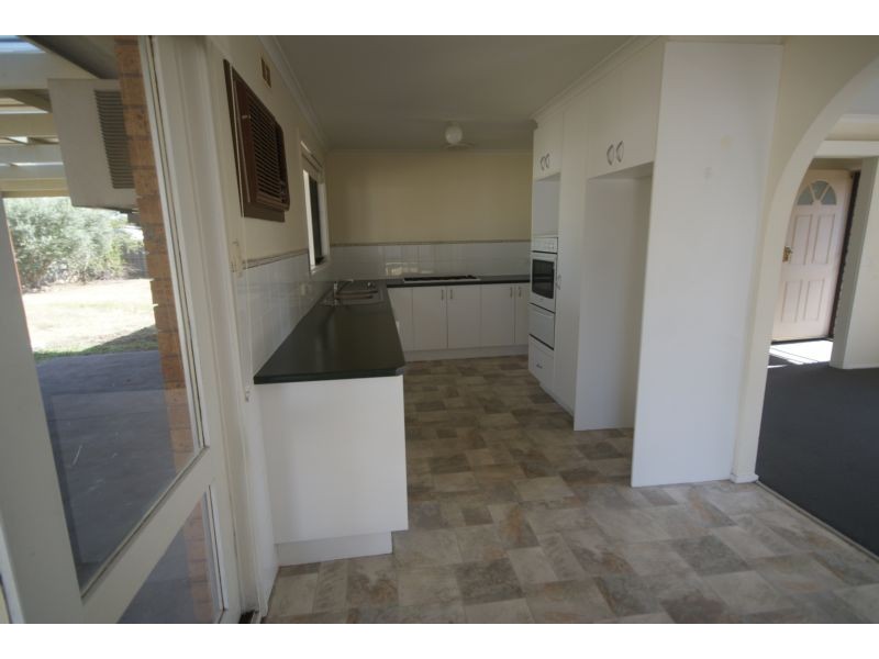 15 Woodlands Court, Craigieburn VIC 3064