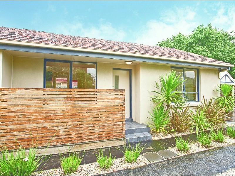 2/8 Keam Street, Essendon North VIC 3041