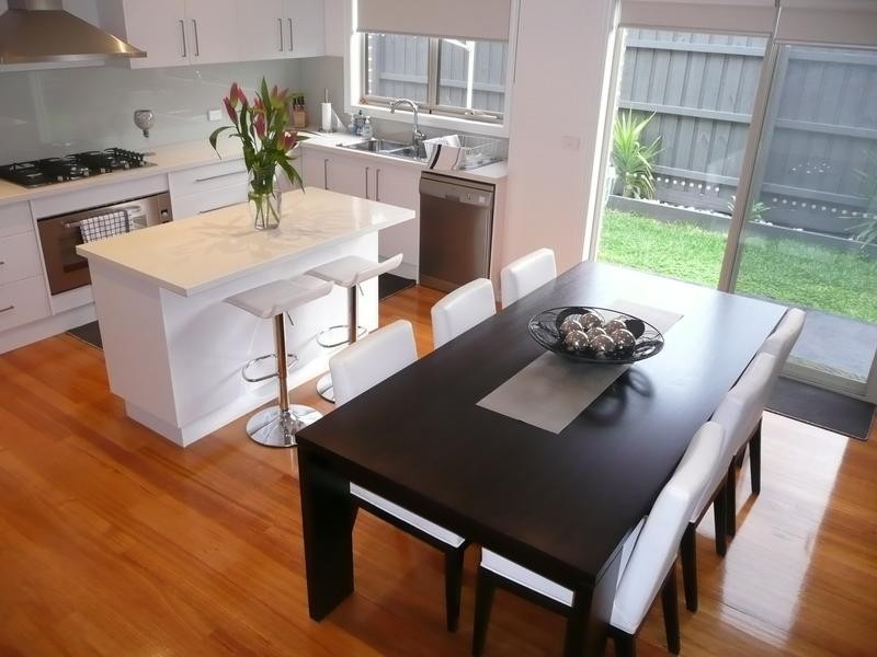 31 Watt Avenue, Oak Park VIC 3046