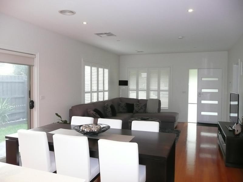 31 Watt Avenue, Oak Park VIC 3046