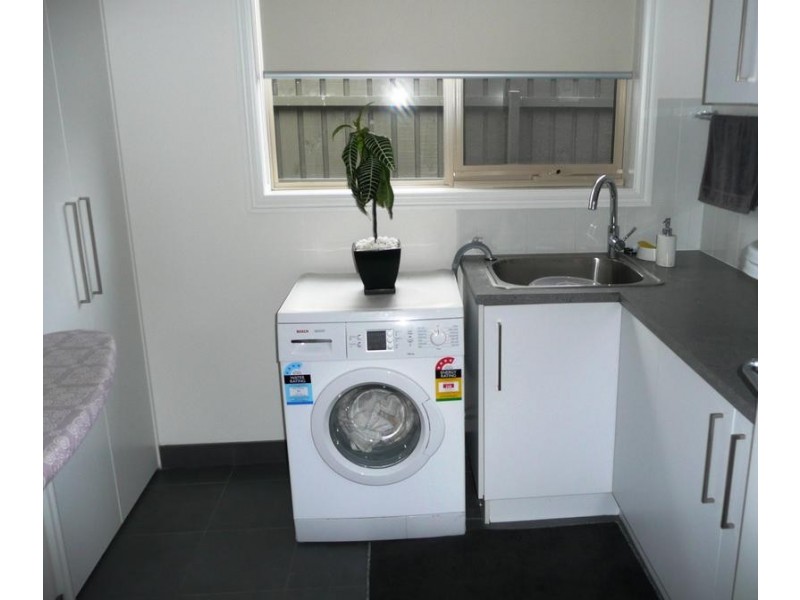 31 Watt Avenue, Oak Park VIC 3046