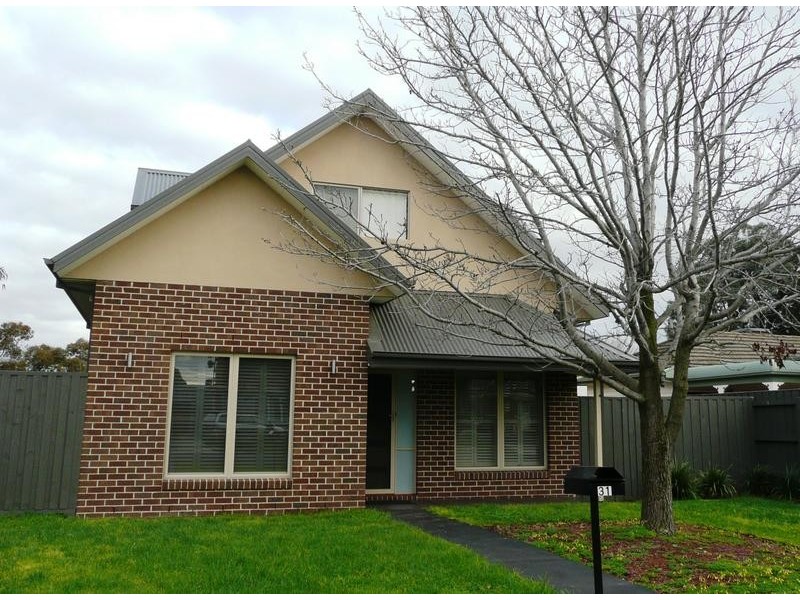 31 Watt Avenue, Oak Park VIC 3046