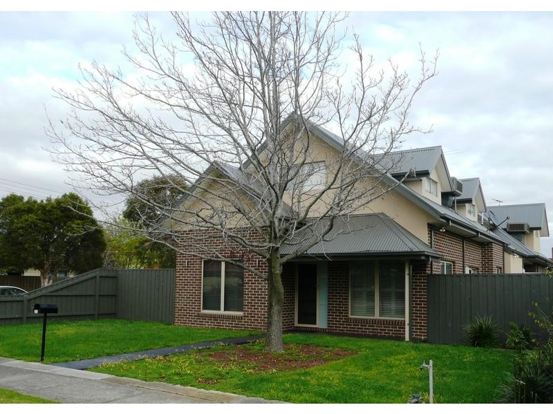 31 Watt Avenue, Oak Park VIC 3046