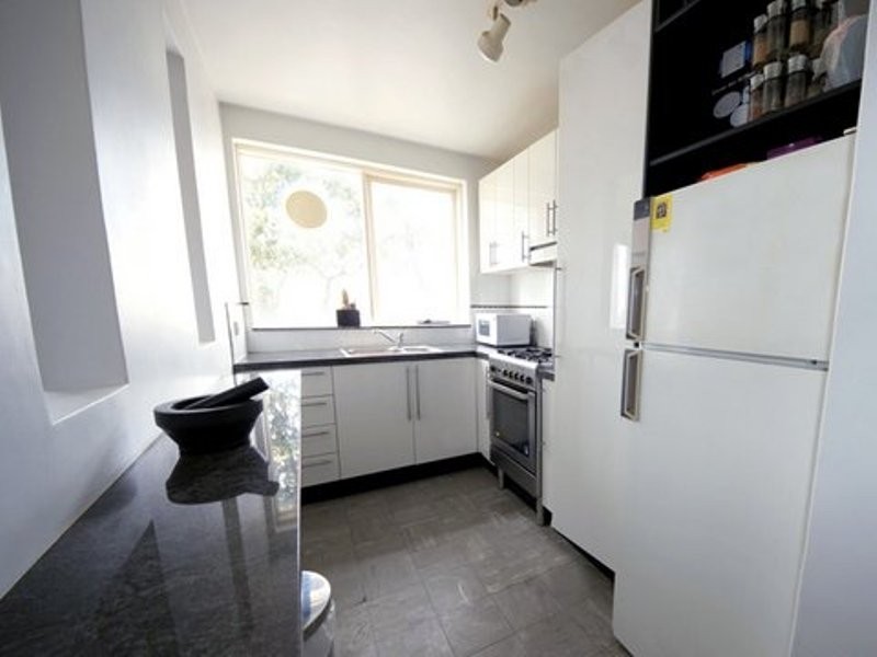 8/18A Bloomfield Road, Ascot Vale VIC 3032