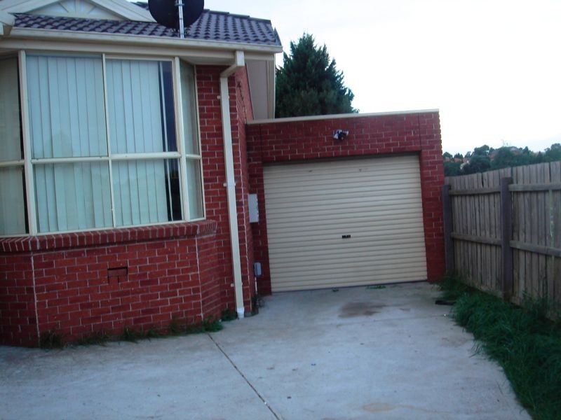 2/4 Lightwood Crescent, Meadow Heights VIC 3048