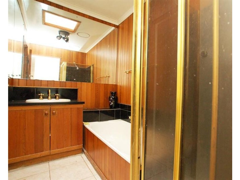 205 West Street, Glenroy VIC 3046
