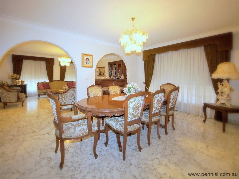 6 Stroner Avenue, Keilor East VIC 3033