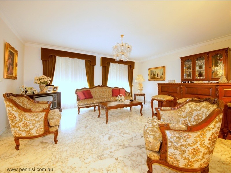 6 Stroner Avenue, Keilor East VIC 3033