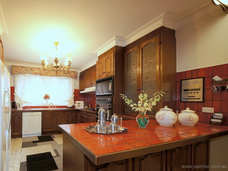 6 Stroner Avenue, Keilor East VIC 3033