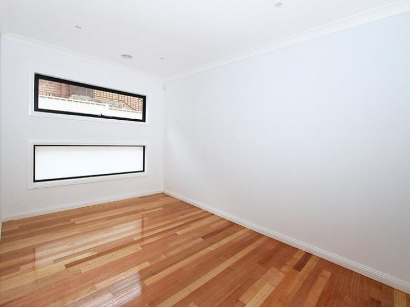 2/26 Fawkner Street, Westmeadows VIC 3049