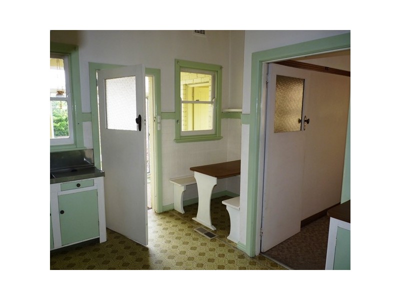 79 Woodlands Ave, Pascoe Vale South VIC 3044