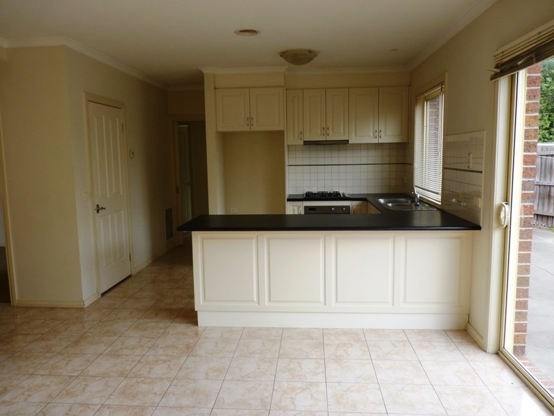 2/27 Phillip Rd, Keilor East VIC 3033