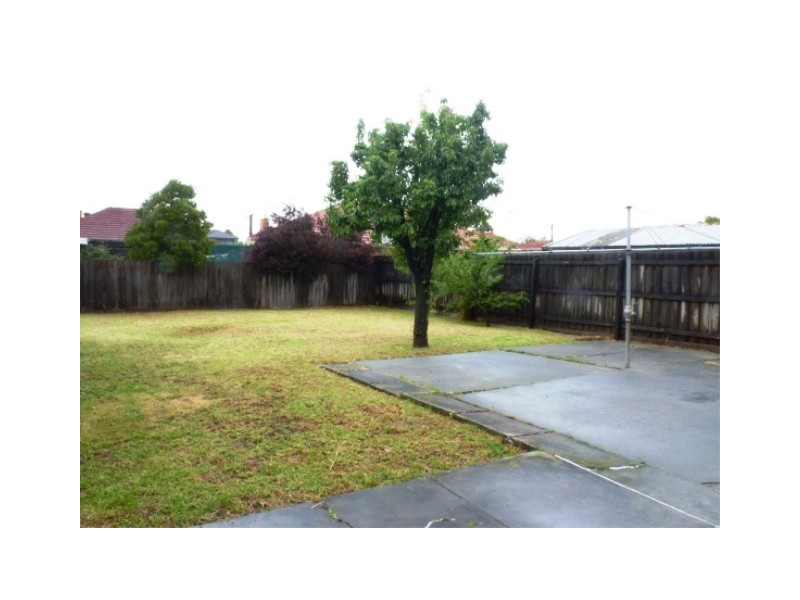 12 Dumas Avenue, Avondale Heights VIC 3034