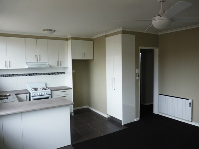 12/13 Empire Street, Footscray VIC 3011