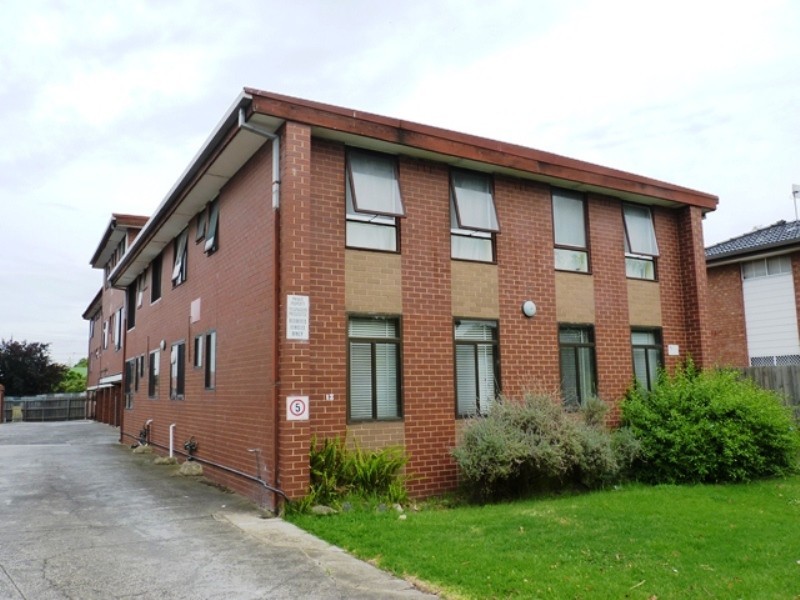 12/13 Empire Street, Footscray VIC 3011