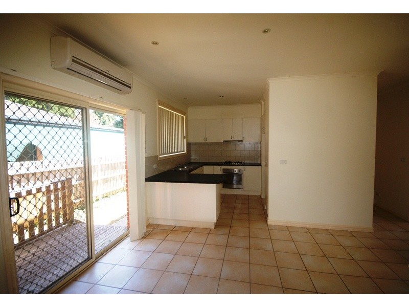 1/4 Lightwood Cres, Meadow Heights VIC 3048