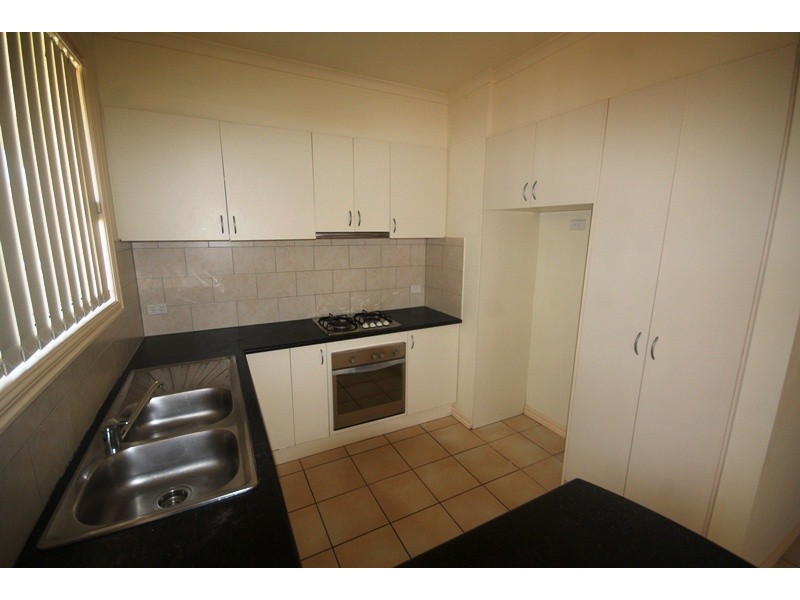 1/4 Lightwood Cres, Meadow Heights VIC 3048