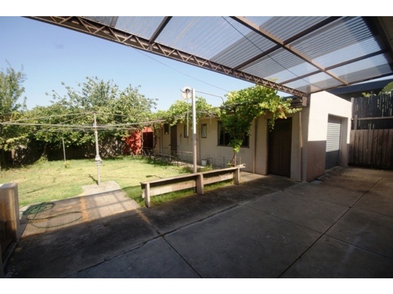 8 Sunbeam Street, Pascoe Vale VIC 3044