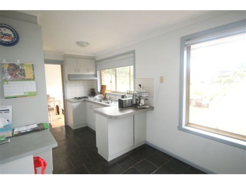 1/79 Newman Crescent, Niddrie VIC 3042