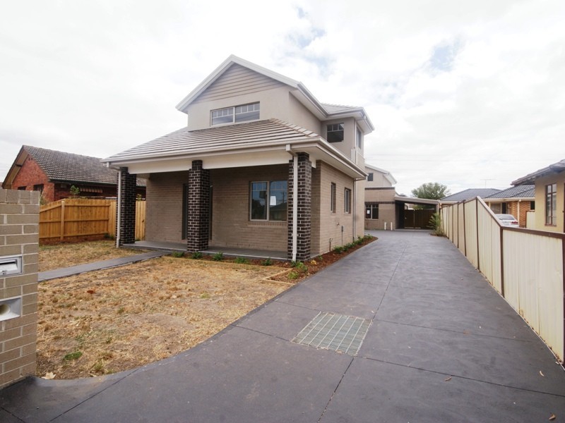 2/176 Daley Street, Glenroy VIC 3046