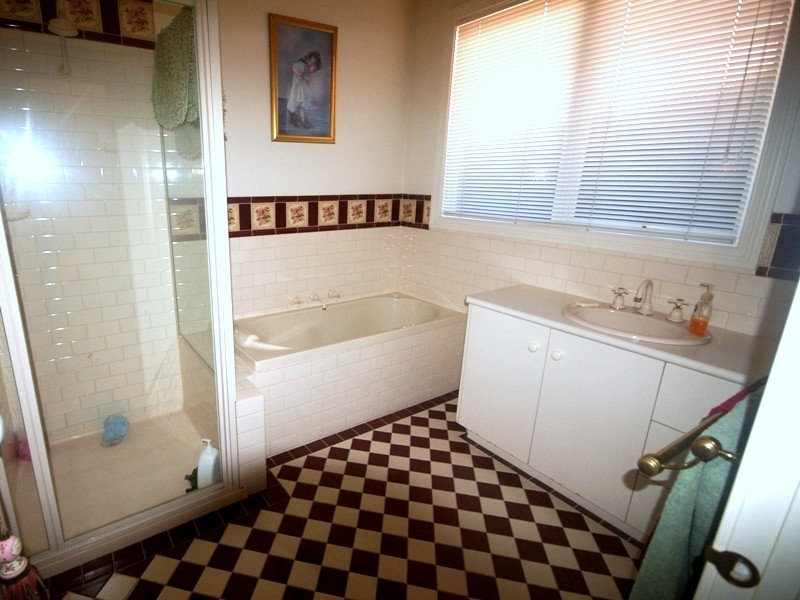 68 Hillcrest Drive, Westmeadows VIC 3049
