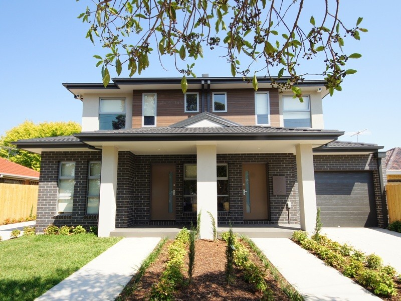 2/111 Quinn Grove, Keilor East VIC 3033