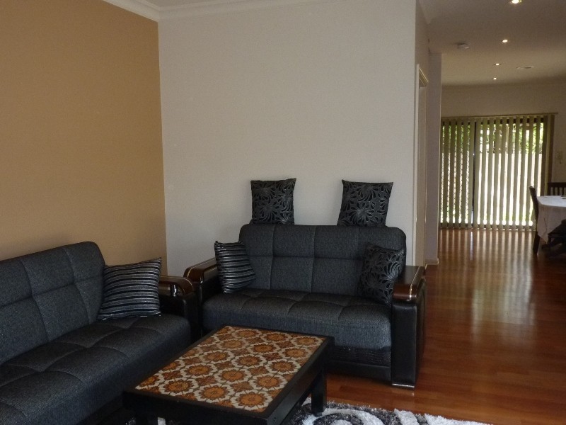 8/38 Gladstone Parade, Glenroy VIC 3046