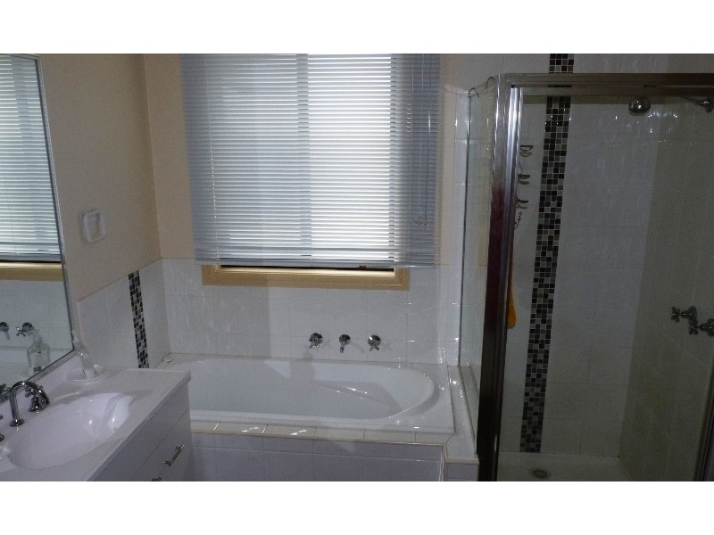 8/38 Gladstone Parade, Glenroy VIC 3046