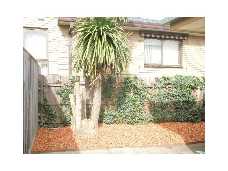 2/55 Fawkner Cres, Keilor East VIC 3033